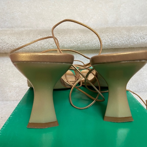 unisa gold strappy / ankle wrap leather sandals - Picture 3 of 5